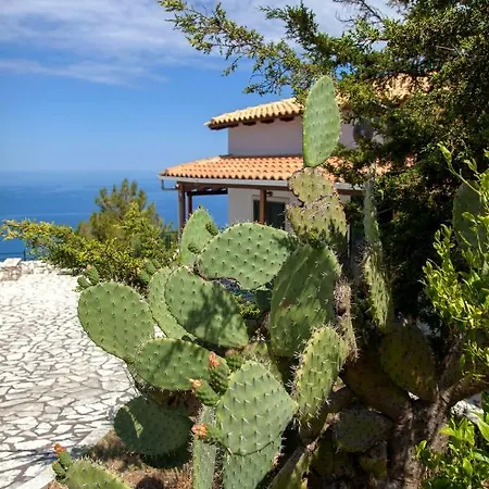 Вилла Skyfall Каламици